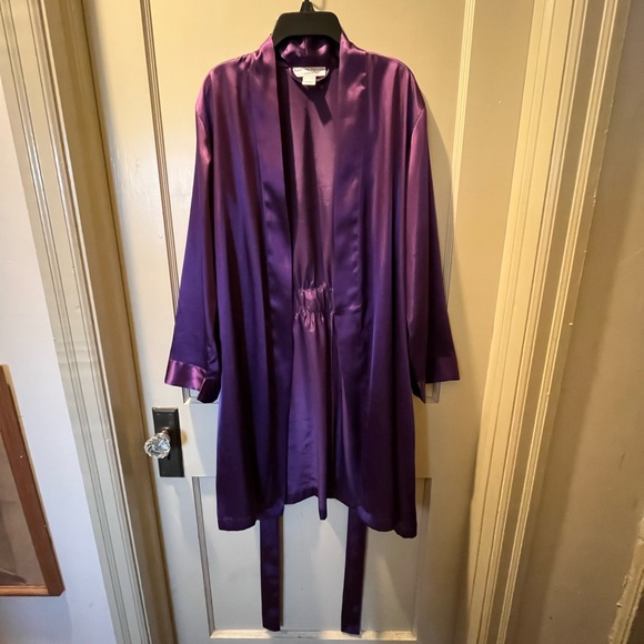 Morgan Taylor Other - Morgan Taylor Intimates Purple Satiny Dressing Gown Robe